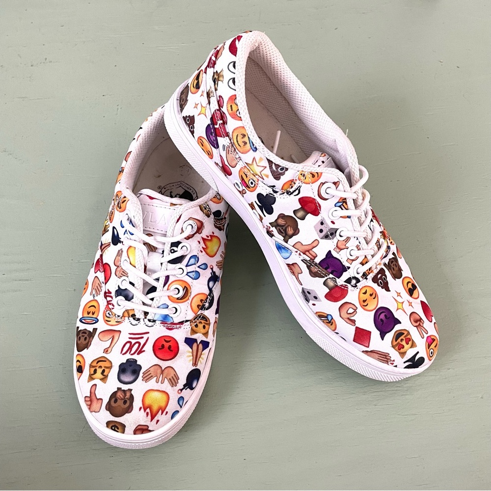 Vlado Emoji White Milo Low Top Lace Up Sneakers Size M6.5 / W8